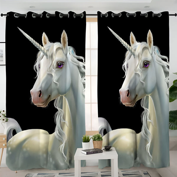 Rideaux occultants avec motif d'une tête de licorne blanche sur fond noir. Yeux violets, détails réalistes. Ambiance féérique pour chambre d'enfant., 45501036167423 | Licorne Shop