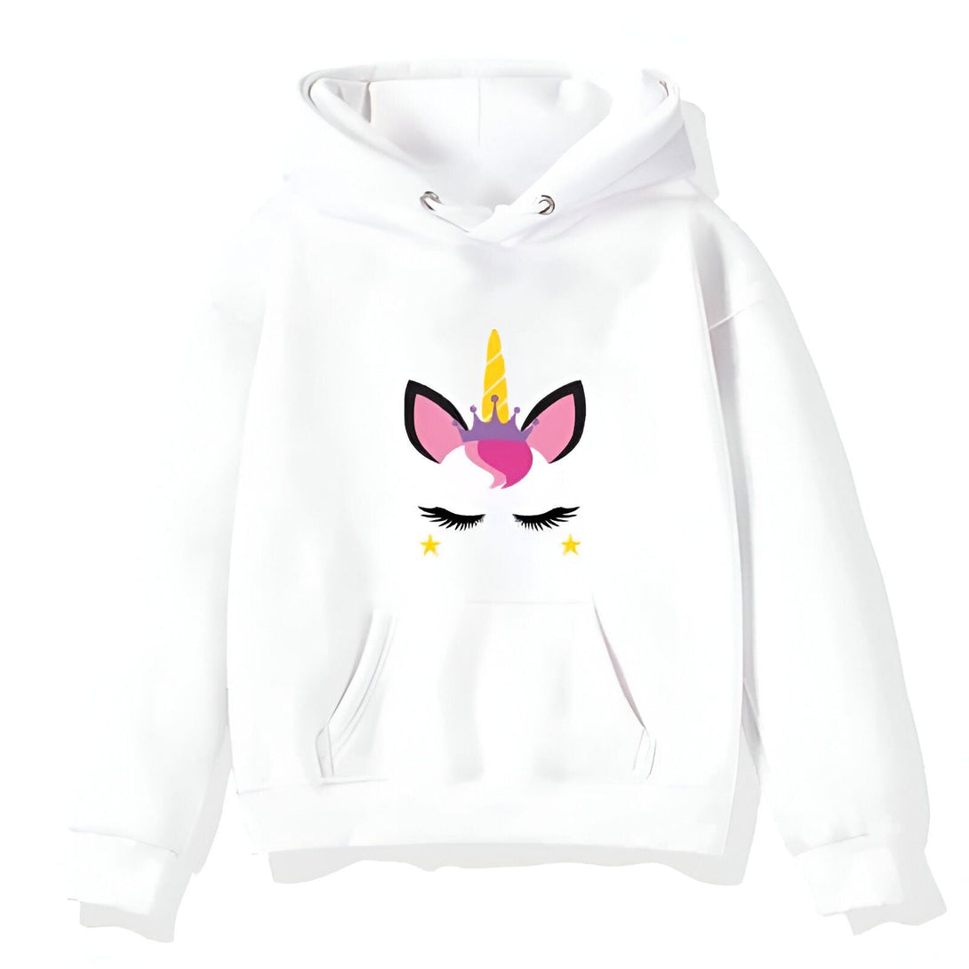 Sweat à capuche blanc avec motif de visage de licorne, corne dorée, couronne violette, crinière rose, longs cils et étoiles. Poche kangourou avant., 45501708632319,45501708927231,45501709058303,45501709222143,45501709353215,45501709418751,45501709451519,45501709484287 | Licorne Shop