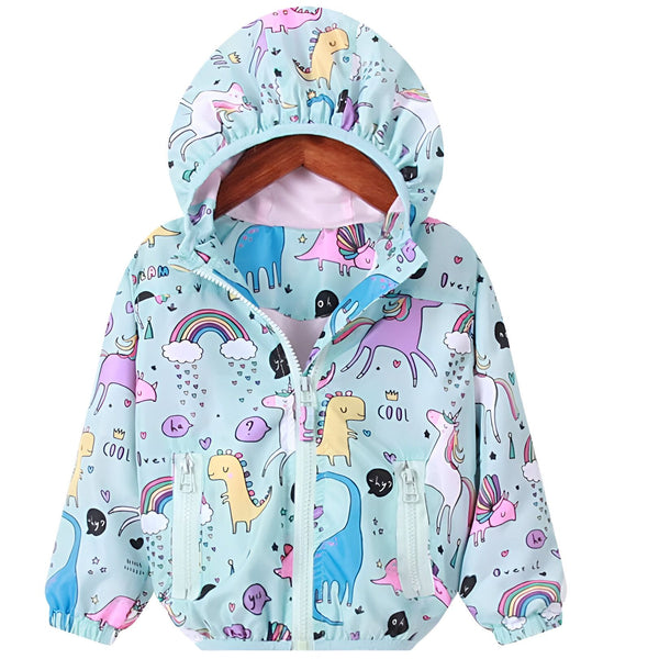 Veste à capuche pour enfant avec motif dinosaures et licornes sur fond bleu pastel. Fermeture éclair et poches avant. Idéal pour les jours frais., 45502385520895,45502385553663,45502385586431,45502385619199,45502385651967,45502385684735,45502385717503,45502385750271 | Licorne Shop