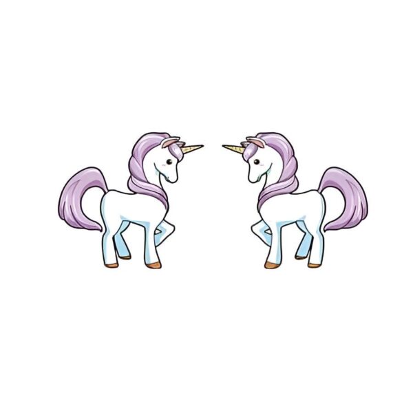 boucles-d-oreilles-licorne-a-visser-pour-enfant-1a.jpg Illustration de deux licornes blanches avec des crinières et queues lavande., 45502397743359 | Licorne Shop