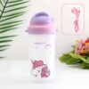 bouteille-d-eau-licorne-transparente-pour-enfant-1a.jpg Gourde pour enfants rose et violet avec licorne, idéale pour l'école ou les activités sportives. Sangle de transport rose incluse., 45501173629183 | Licorne Shop