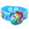 bracelet-licorne-en-caoutchouc-bleu-pour-enfant-1a.jpg Bracelet bleu pour enfant, orné d'un motif licorne coloré. Accessoire de mode fantaisie pour les jeunes filles. Idéal pour compléter une tenue ludique et tendance., 45501397041407 | Licorne Shop