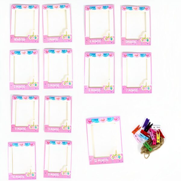 Cadres photo roses pour bébé de 0 à 12 mois avec des pinces à linge colorées et une ficelle, idéals pour immortaliser la première année de bébé., 45501137486079 | Licorne Shop