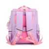 Le cartable est de couleur rose et mauve avec une image de licorne.