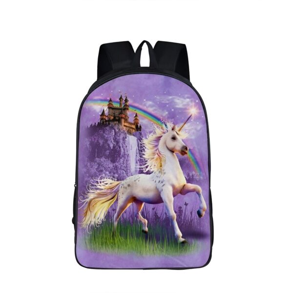 cartable-licorne-royaume-de-licorne-3a.jpg licorne blanche avec une crinière et une queue arc-en-ciel, se cabrant devant un château violet.