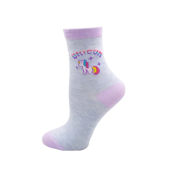 chaussettes-licorne-la-foret-amazonienne-en-coton-1a.jpg Chaussette grise avec motif de licorne et bordure lilas, idéal pour les enfants. Accessoire de mode confortable et mignon pour ajouter une touche de fantaisie à leur tenue., 45502249926911 | Licorne Shop