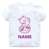 T-shirt blanc personnalisé pour enfant avec motif licorne et le chiffre 3. Idée cadeau anniversaire pour enfant de 3 ans. Personnalisable avec un nom., 45502304878847,45502304911615,45502304944383,45502304977151,45502305009919,45502305042687,45502305075455,45502305108223 | Licorne Shop