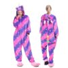 combinaison-pyjama-licorne-adulte-douce-et-chaude-fermeture-eclair-1a.jpg Deux femmes portent un pyjama de type kigurumi licorne rose et violet à rayures diagonales avec des étoiles blanches. L'une est vue de face avec la capuche relevée, l'autre de dos avec une queue colorée., 45502021730559,45502021763327,45502021796095,45502021828863,45502021861631,45502021894399,45502021927167,45502021959935 | Licorne Shop