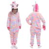 Ensemble de photos montrant une jeune fille portant un pyjama licorne multicolore avec capuche, vue de face et de dos, sur fond blanc. Pyjama confortable et amusant pour enfants., 45502357766399,45502357799167,45502357831935,45502357864703,45502357897471,45502357930239,45502357963007,45502357995775 | Licorne Shop