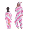 ensemble-pyjamas-licorne-pour-toute-la-famille-1a.jpg Deux personnes portant des combinaisons pyjamas licorne rayées roses et bleues. Une est une adulte, et l'autre est une jeune fille. La combinaison a une capuche avec un visage de licorne. La jeune fille a une queue multicolore., 45502368612607,45502368645375,45502368678143,45502368710911,45502368743679,45502368776447,45502368809215,45502368841983 | Licorne Shop