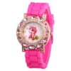 Montre pour enfants rose vif avec un bracelet en silicone. Le cadran est orné de pierres précieuses et présente un motif de licorne. Idéal pour les petites filles qui aiment les accessoires colorés et fantaisistes., 45501317021951 | Licorne Shop