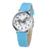 montre-licorne-bleue-a-prisme-arc-en-ciel-1a.jpg Montre pour enfant avec bracelet bleu et cadran blanc affichant un cheval multicolore. Les chiffres de 1 à 12 sont clairement visibles., 45501128638719 | Licorne Shop