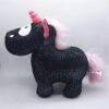 Peluche licorne noire NICI avec corne et crinière roses. Jouet doux et mignon pour enfants. Idéal pour les câlins et la décoration de chambre d'enfant., 45501420044543 | Licorne Shop