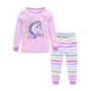 pyjama-licorne-enfant-unisexe-4t-1a.jpg Ensemble de pyjama pour enfant rose avec un haut à manches longues orné d'une licorne et un pantalon rayé multicolore., 45502378180863,45502378213631,45502378246399,45502378279167,45502378311935,45502378344703,45502378377471,45502378410239 | Licorne Shop