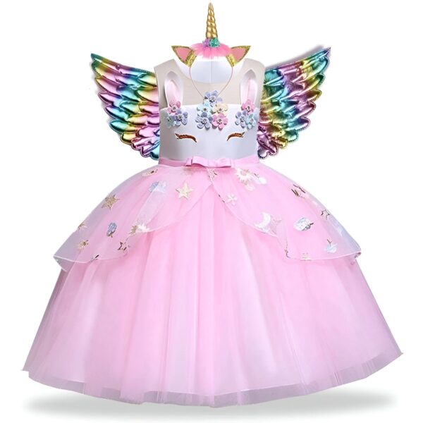 robe-licorne-deguisement-rose-etoile-fille-1a-1.jpg Une robe de licorne rose avec des ailes arc-en-ciel et une coiffe de licorne.