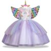 robe-licorne-deguisement-violet-fille-1a.jpg Une robe de licorne avec des ailes arc-en-ciel et une licorne sur la tête.