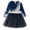 Robe de fille bleu marine à manches longues avec motif de flocons de neige blancs et noirs, et jupe en tulle bleu marine à pois dorés., 45501344383231,45501344448767,45501344481535,45501344514303,45501344547071,45501344579839,45501344612607,45501344645375 | Licorne Shop