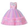 robe-licorne-fille-soiree-rose-1a.jpg Une robe de soirée rose et arc-en-ciel pour fille avec des fleurs et des papillons en 3D.