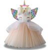 robe-licorne-tutu-deguisement-orange-1a.jpg Une robe de licorne rose et blanche avec des fleurs et des ailes arc-en-ciel.