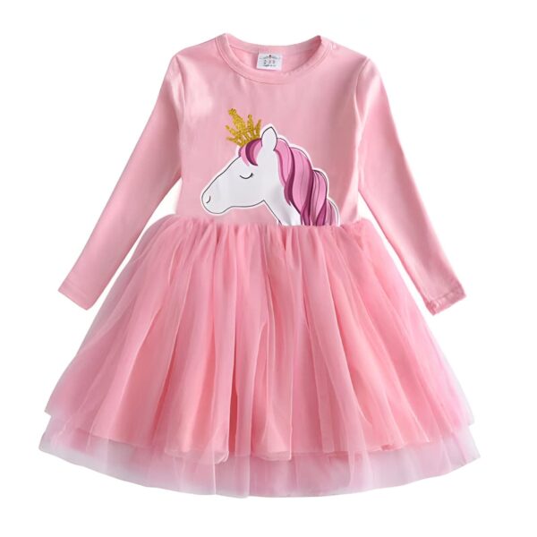 robe-licorne-tutu-pour-fille-walm-1a-1.jpg Robe rose à manches longues pour fille, avec un motif de licorne portant une couronne dorée et une jupe en tulle. Vêtement mignon et féérique pour enfant., 45501417881855,45501417914623,45501417947391,45501417980159,45501418012927,45501418045695,45501418078463,45501418111231 | Licorne Shop
