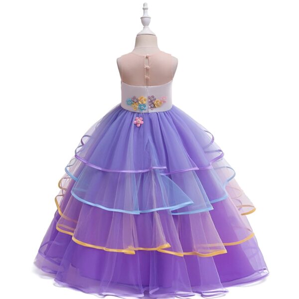robe-princesse-licorne-fille-violet-5a.jpg Une robe de soirée licorne pour fille avec un jupon en tulle multicouche et des fleurs en 3D sur le corsage.