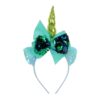 serre-tete-deguisement-licorne-a-sequins-1a.jpg Serre-tête licorne décoratif avec corne dorée, oreilles à paillettes bleu clair et nœud à paillettes bleu et vert. Accessoire de fête fantaisie., 45501377577215 | Licorne Shop