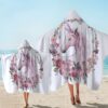 Serviettes de plage à capuche avec motif licorne et fleurs. Idéales pour les enfants et les adultes après la baignade ou pour se réchauffer. Accessoire de plage original et pratique., 45501254009087 | Licorne Shop