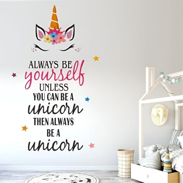 Une image avec un texte qui dit "Always be yourself unless you can be a unicorn, then always be a unicorn".