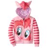 Veste à capuche rose pour enfant avec rayures rouges sur les manches et un motif de personnage de dessin animé sur le devant. La capuche est ornée de petites oreilles et de franges roses imitant une crinière., 45501696934143,45501696966911,45501696999679,45501697032447,45501697065215,45501697097983,45501697130751,45501697163519 | Licorne Shop