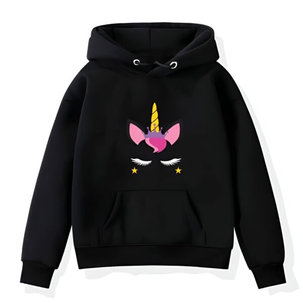 sweat-a-capuche-licorne-yeux-enfant-1a-1.jpg Sweat à capuche noir avec un motif de visage de licorne rose, jaune et blanc., 45501706174719,45501706207487,45501706240255,45501706273023,45501706305791,45501706338559,45501706371327,45501706404095 | Licorne Shop