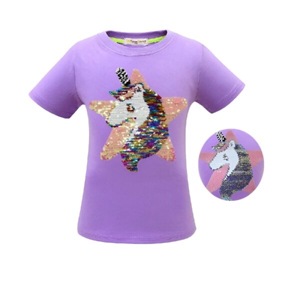tee-shirt-fille-a-sequins-reversibles-licorne-1a.jpg T-shirt lilas pour fille avec un motif d'étoile et de licorne pailletée. Le motif est réversible, passant du multicolore au blanc. Le t-shirt est de marque « Milanglong »., 45502297538815,45502297571583,45502297604351,45502297637119,45502297669887,45502297702655,45502297735423,45502297768191 | Licorne Shop